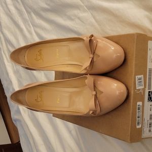 Christian Louboutin 85 Beige Pumps